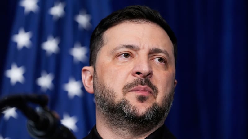 OBRAZEM: Ztrhaný Zelenskyj a stoický Putin. Jak válka změnila ukrajinské a ruské lídry?
