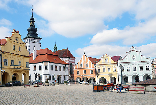 Logo věže a střechy kostela už nestačí, Pelhřimov hledá nový vizuální styl