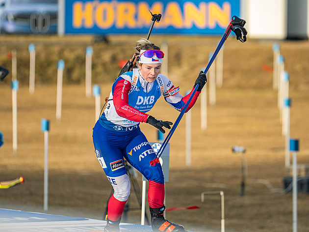 Další rozfoukaný závod v Otepää. Smíšená štafeta patří Švédům, český kvartet sedmý