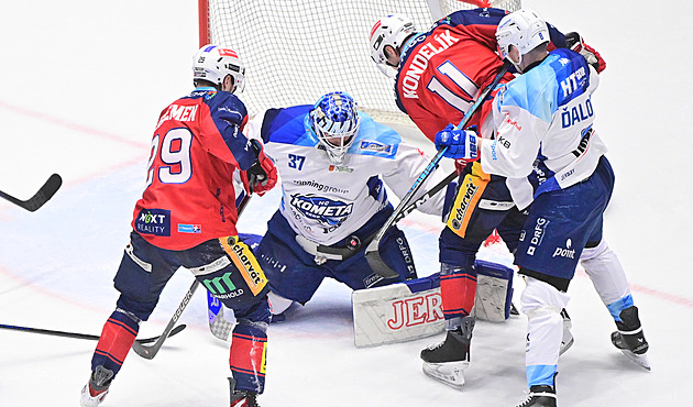 ONLINE: Kometa je zápas od vyřazení, Sparta se proti Plzni pokusí vyrovnat sérii