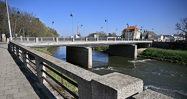 Město bez druhého mostu. Kroměříž řeší územní plán a odpor obyvatel