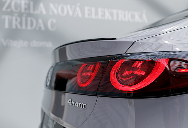 Mercedes si v srdci Prahy rozbalil obývák. Hvězdou velké párty je nová třída C