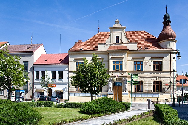 Říčany řeší zpackané daně. Lidé zaplatili o tisíce víc chybou radnice, ta je má vrátit