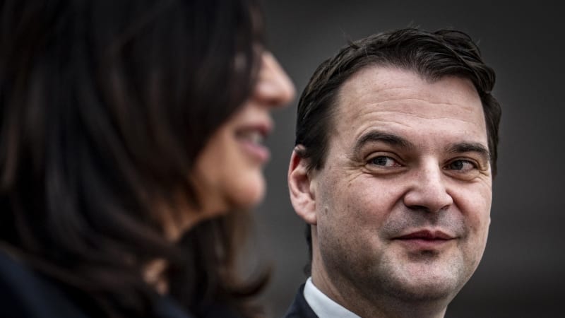 Macinka v přání Trumpovi psal o dostatku léku Xanax. Názor trouby, ne státu, schytal kritiku