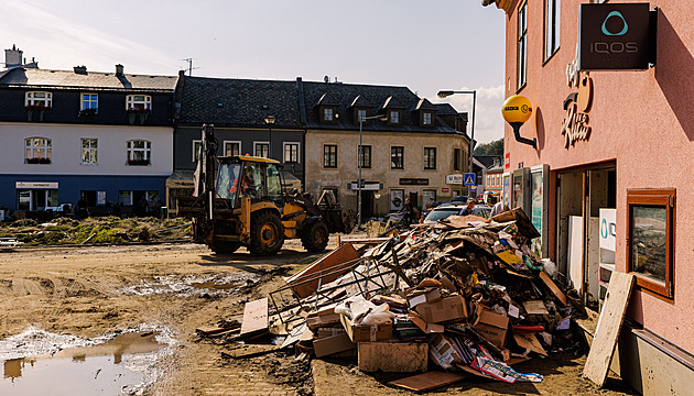 Boj o mladé, byty i miliardovou obnovu po povodních. Co chtějí volební lídři v Jeseníku?