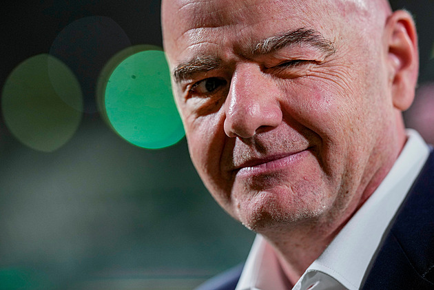 FIFA pomalu začíná přiznávat své chyby. Infantino je otevřen změnám v řízení