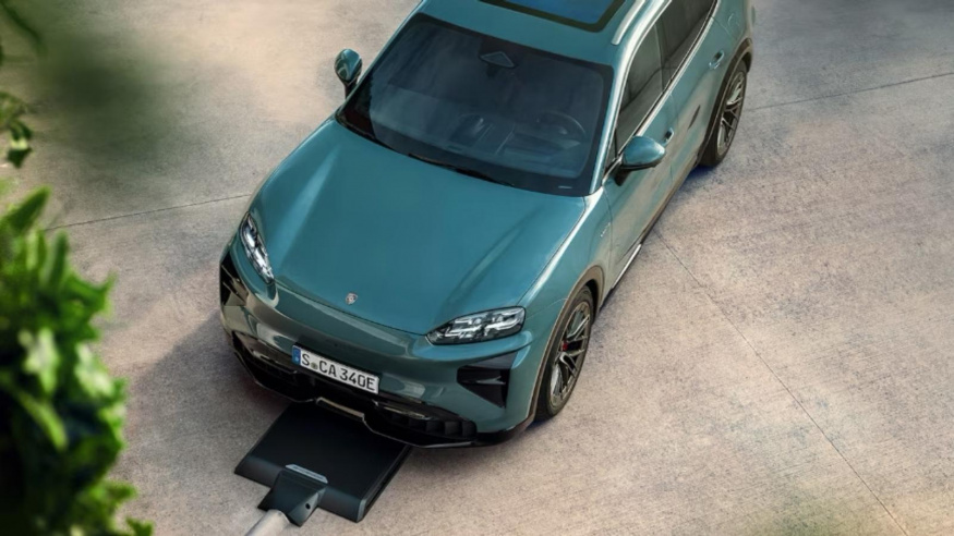 Porsche dobijete i bezdrátově, nabíjecí podložka vyjde na 50 tisíc
