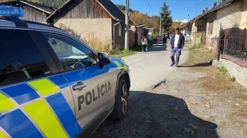 Řidič srazil pětiletého Františka ve Staré Maši. Rozzuření příbuzní mu rozmlátili auto sekerou