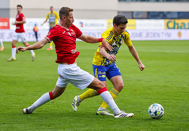 ONLINE: Pardubice - Zlín 3:0, krátce po nástupu na hřiště zvyšuje Jelínek