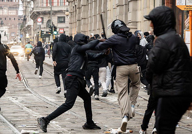 Milán budou hlídat vojáci. Banda idiotů, stydí se rodiče za mladé výtržníky