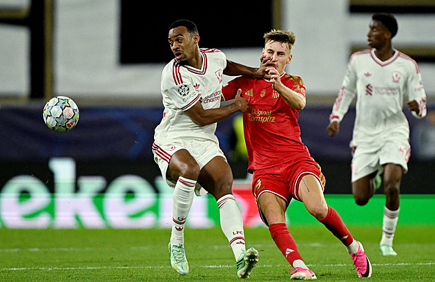 Daněk se poprvé trefil v LM. Como zničilo United, Arsenal remizoval s Bayernem